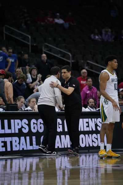 Baylor ends Cincinnati's Big 12 Tournament run, Defeat Bearcats 68-56