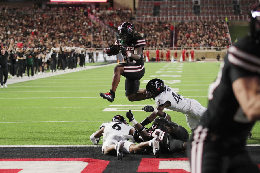 Cincinnati falls to Texas Tech, 44-41